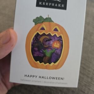 Hallmark 2024  Happy Halloween Pumpkin Ornament NEW!